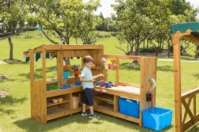 Hovedbilde Utekjøkken med vannpumpe